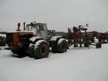 Paisteväljal 2006.a. jaanuari alguses traktor ХТЗ-Т-150К